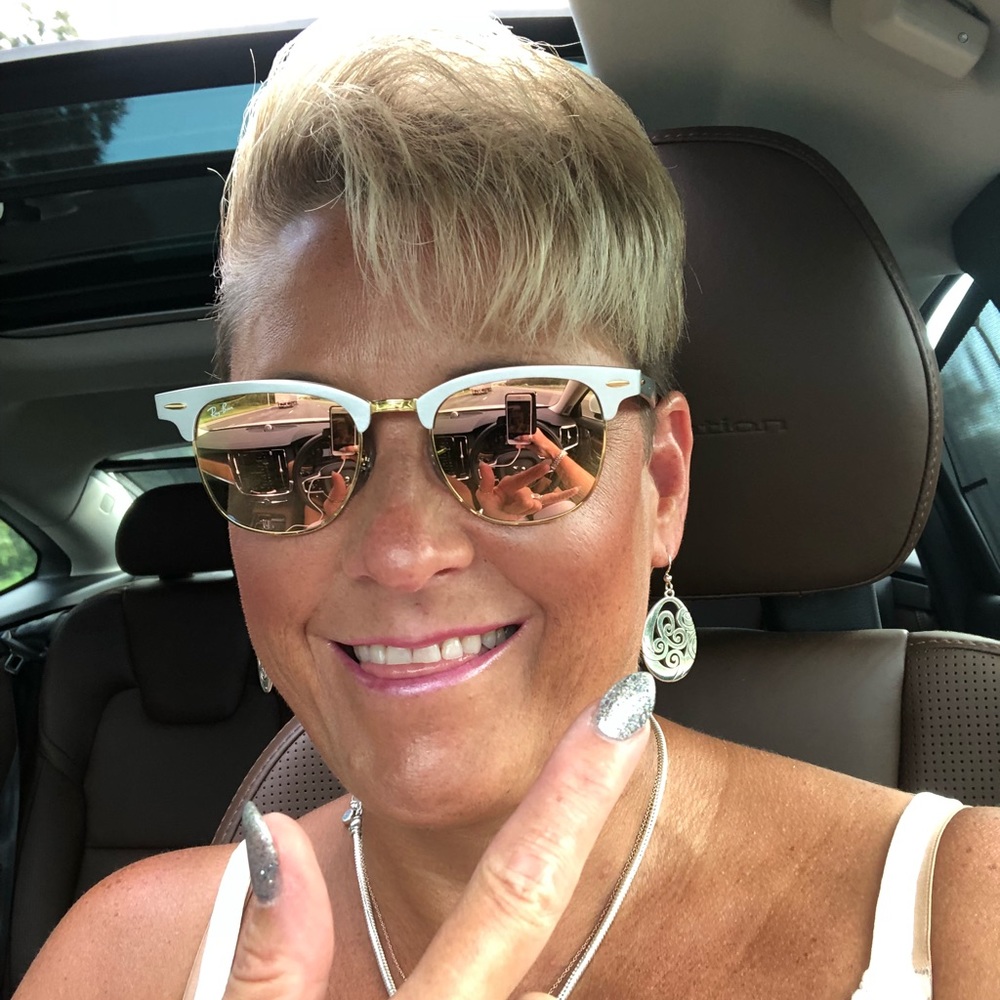 Meet your Posher, Kathy